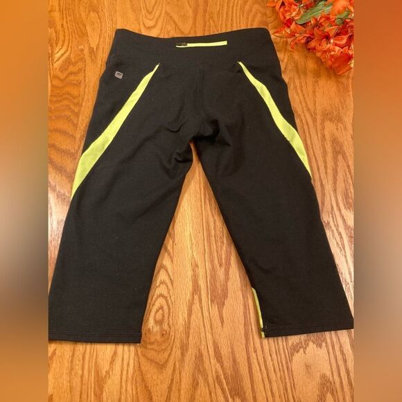 Fabletics Black and Yellow Leggings - Picture 1 of 9